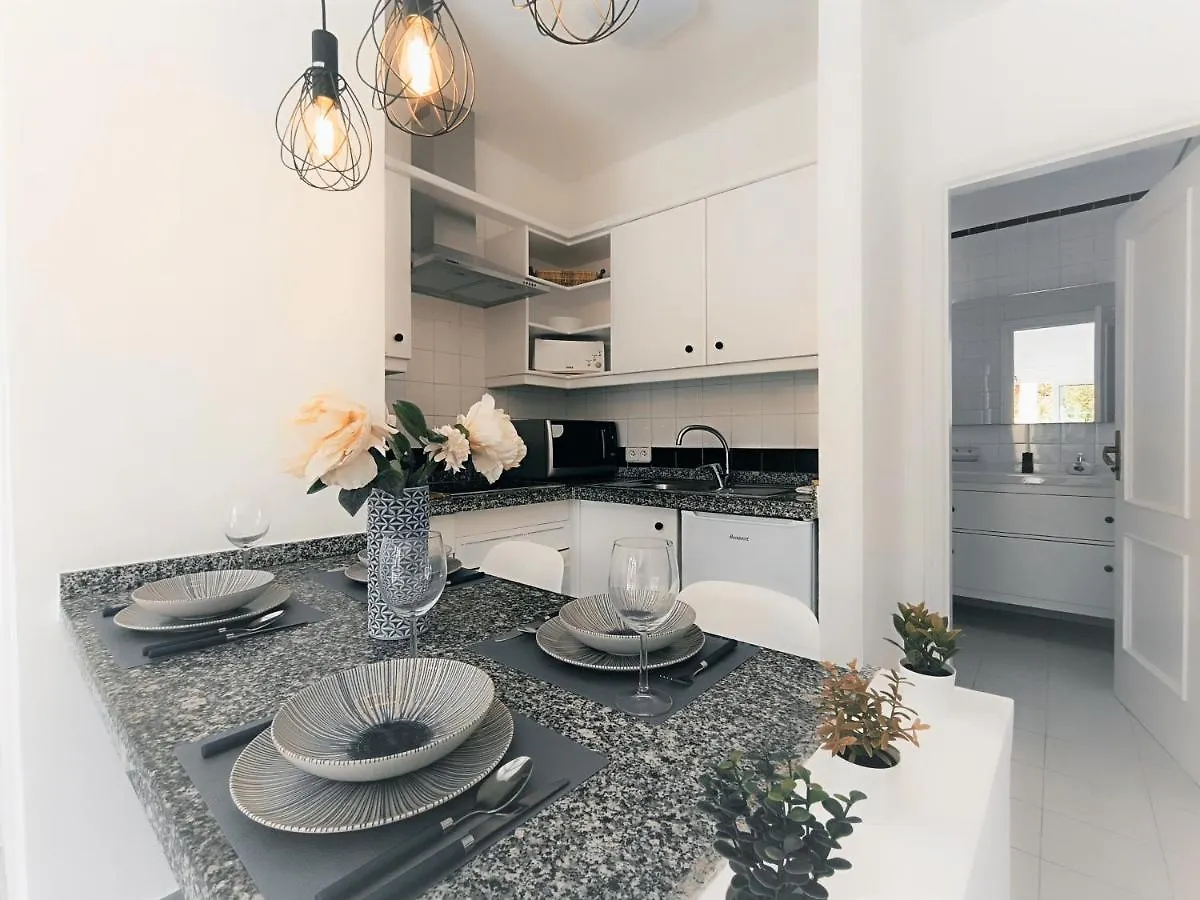 Sarah'S Apartment - Playa Fanabe أذيخي