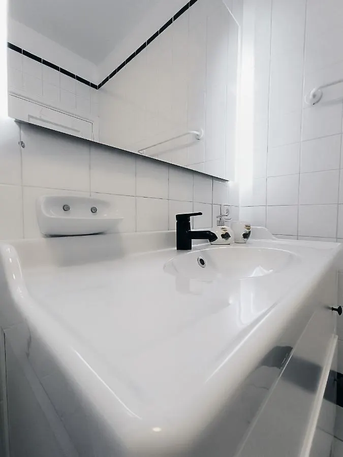Sarah'S Apartment - Playa Fanabe أذيخي 0*,  إسبانيا